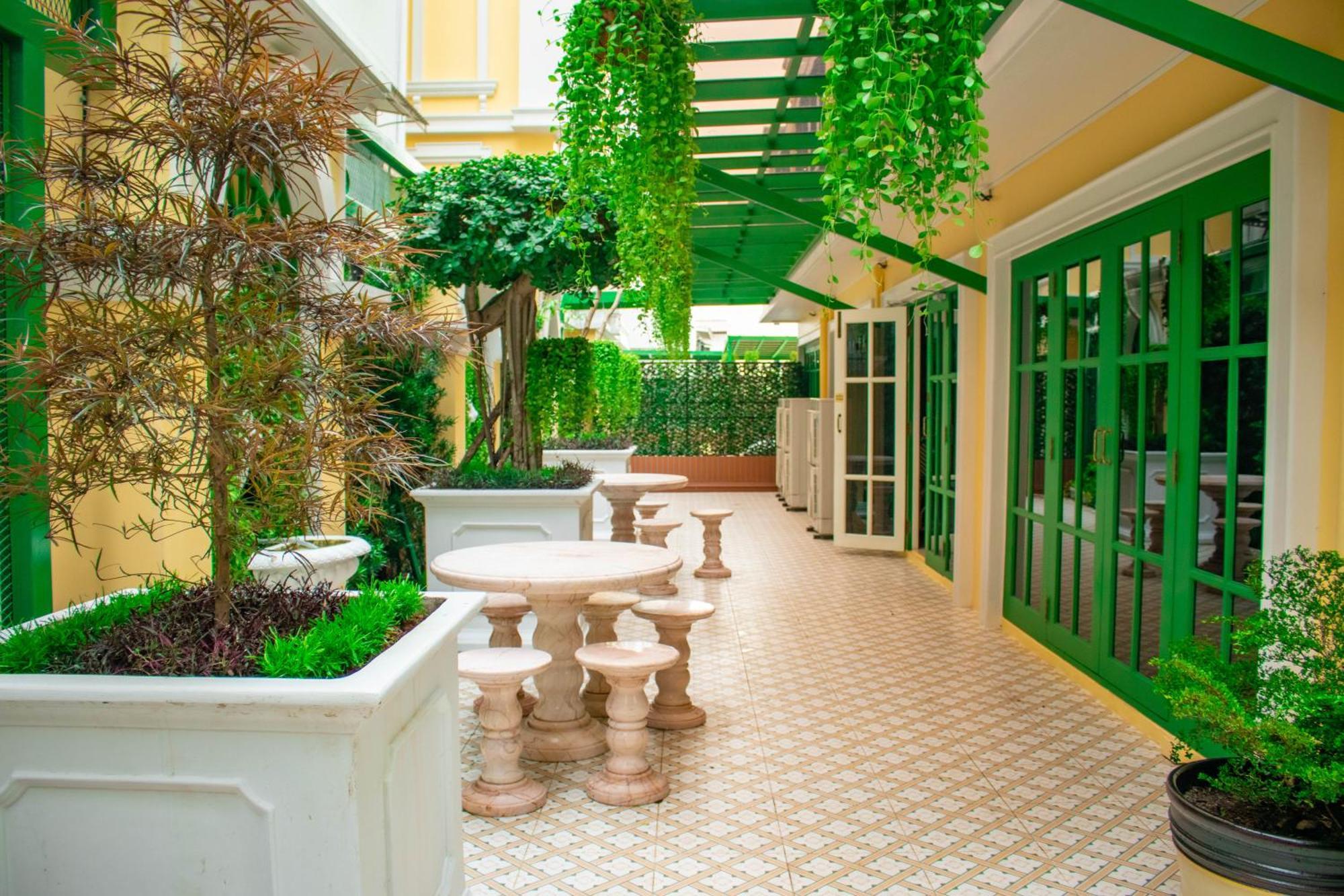 Siri Ratchadamnoen Bangkok Hotel Exterior foto